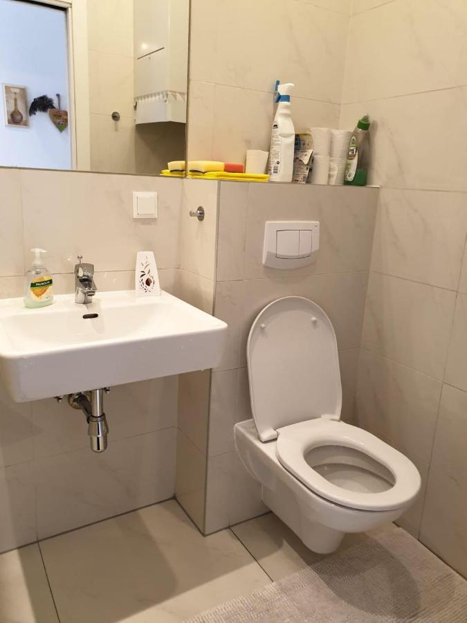 Deluxe Apartment 5P Mm A Вена Экстерьер фото