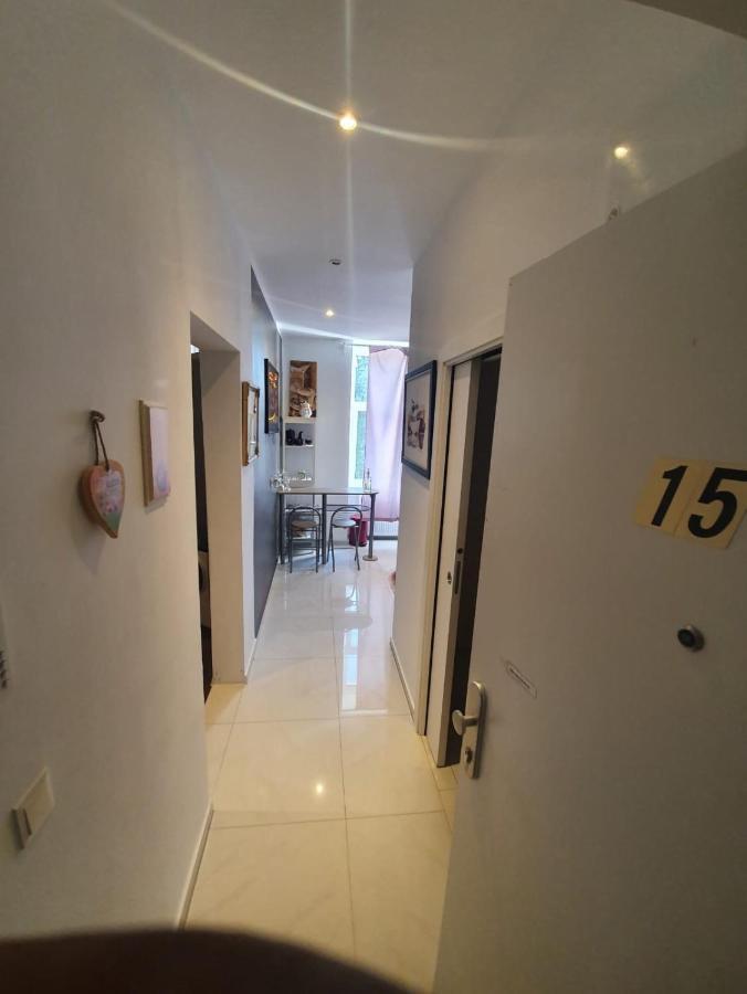 Deluxe Apartment 5P Mm A Вена Экстерьер фото