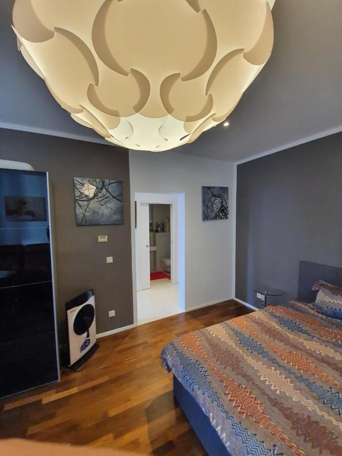 Deluxe Apartment 5P Mm A Вена Экстерьер фото